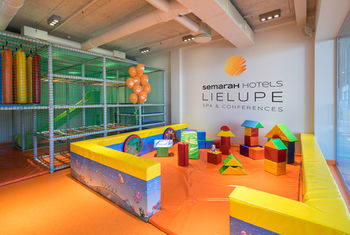 Childrens Play Area - Indoor